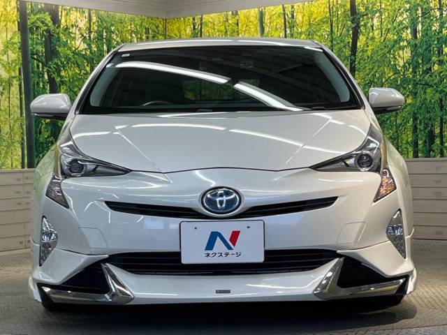 弊社では、全車『修復歴なし』のお車のみ取り扱っております。専任バイヤーによる厳選した仕入れの後、入庫後の車両チェックを行い、ネクステージが認定した高品質な中古車をご提供しております。