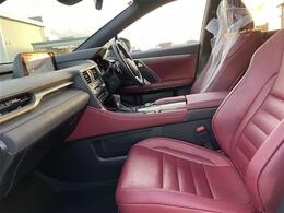 【助手席】きれいな助手席なので家族や友だちに乗ってもらっても安心です！新品のフロアマットのご注文も可能です。掲載箇所以外にご希望の写真がございましたらお気軽にお問い合わせ下さい。