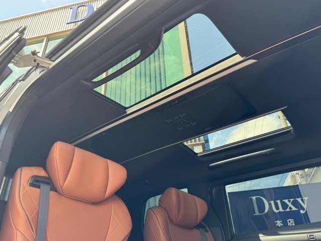 快適性や車内空間の印象に影響する重要なパーツ☆室内高が確保されたルーフは開放感を生み、長時間のドライブでも疲れにくい空間を演出！サンル-フやパノラマル-フが装備されていれば、自然光や風を取り入れます☆彡