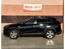 当店は、トヨタディ-ラ-として高品質な中古車を多数取り揃えております！