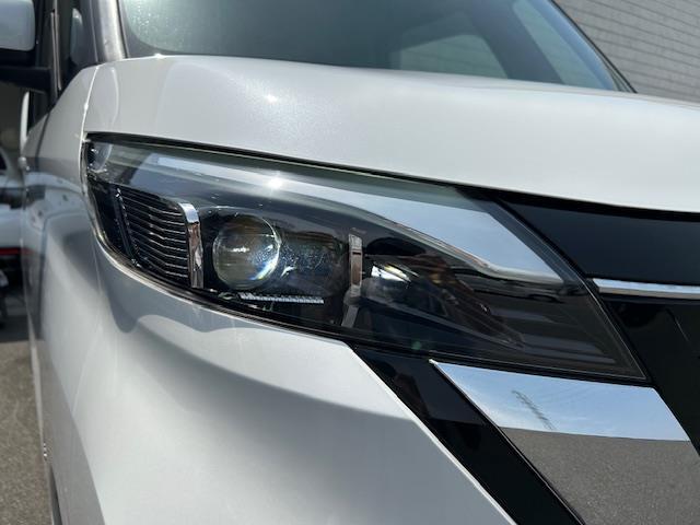 ◆LEDヘッドライト☆最近採用車種が増えてきたヘッドライト。HIDよりも省電力で長寿命！白く明るく、視認性の良い先進のヘッドライトです！！