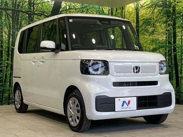 大好評のボディコーティング「弾スプラッシュコート」もご納車までに施工可能。通常のガラスコートと異なる、耐久年数6年の無機質ガラスコーティングが、ボディをキレイな状態に保ってくれます。