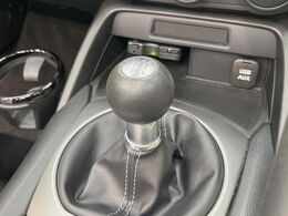 【フロア6速MT】走りの6速MT！！スポーティーな走行をお楽しみいただけます♪