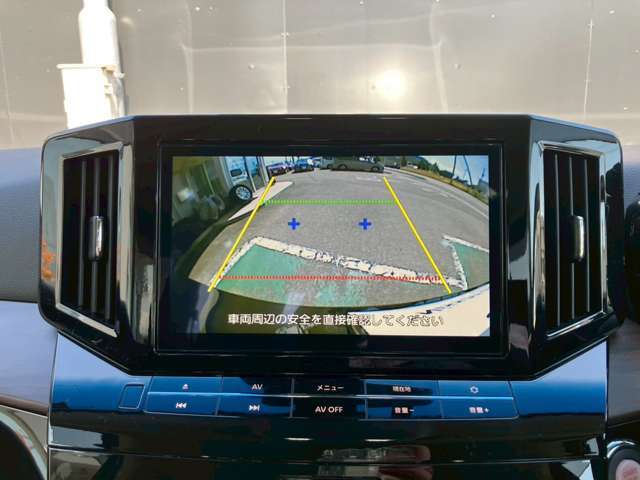 リヤカメラで車両後方の映像もしっかり映し出してくれます！