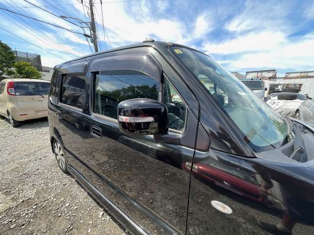 下取り車は不動車、査定のない車でも査定させていただきます。頑張ります。支払総額表示の中には自賠責保険、重量税、リサイクル料、消費税、税金関係は全て含まれます。