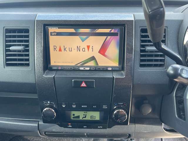車検板金修理もおこなっています。軽自動車の場合修理個所がない車検は法定費用込の￥55.000-にて、やらせて頂いてます。修理板金などもお気軽にご相談下さい。お安く出せるように頑張らせて頂きます！
