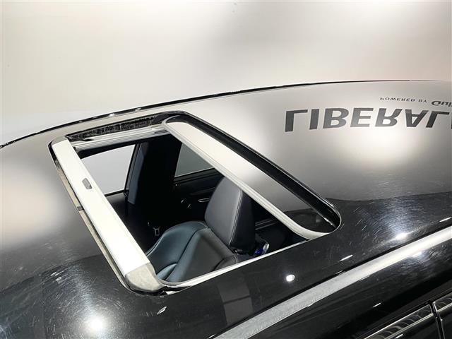 LIBERALAの全国在庫の中から厳選したお車をご提案！お近くの店舗でのご納車可能！その品揃えと品質に驚くこと間違い無し！