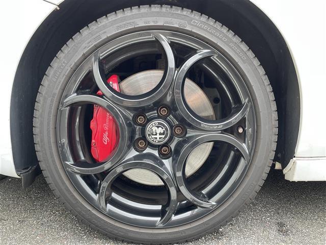 お車の仕上げプランも充実！お選びいただける外装コーティングはもちろん、ヘッドライトコーティング・ホイールコーティングなどももご用意しております。