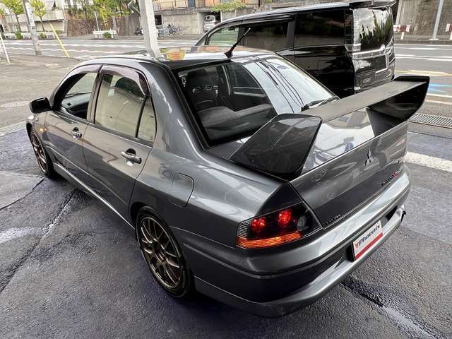 6速クロスミッション・アルミルーフパネル・大型カーボンリアスポイラー・ブレンボ・ワーク17アルミ・車高調・HIDライト・レカロシート・MOMOステアリング・ACD＋スーパーAYC・HKSマフラー