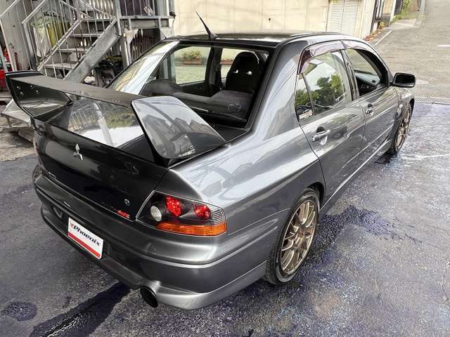 6速クロスミッション・アルミルーフパネル・大型カーボンリアスポイラー・ブレンボ・ワーク17アルミ・車高調・HIDライト・レカロシート・MOMOステアリング・ACD＋スーパーAYC・HKSマフラー