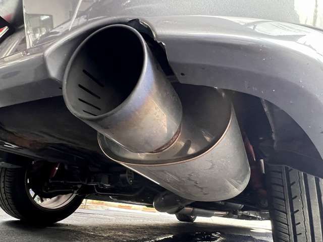 6速クロスミッション・アルミルーフパネル・大型カーボンリアスポイラー・ブレンボ・ワーク17アルミ・車高調・HIDライト・レカロシート・MOMOステアリング・ACD＋スーパーAYC・HKSマフラー