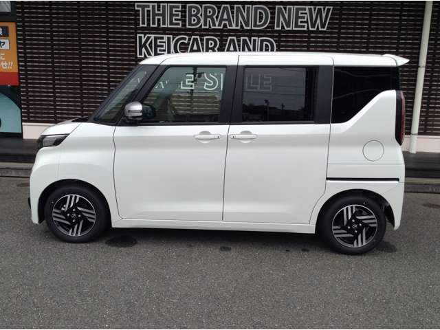 ケイカフェグループの在庫はなんと1500台以上。人気の届出済未使用車がオールメーカー豊富に揃って安心して選べます！本格的なカフェを併設した新しいコンセプトのお店です。