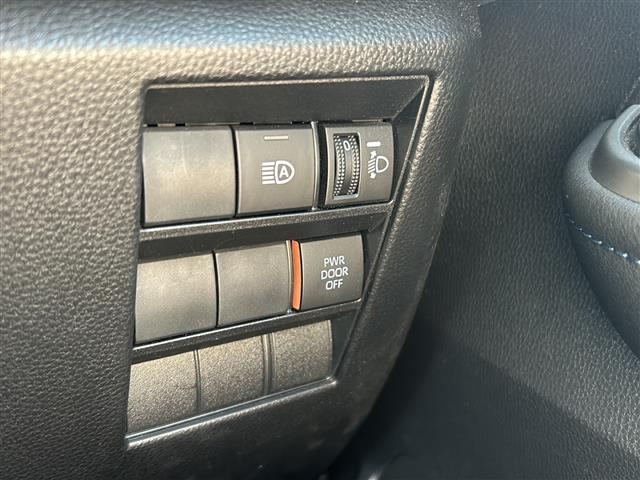 【運転席操作部】快適なドライブを楽しむための機能が装備されています！運転席から触れるので、使いやすいです！除菌プランいれていただくと、さらに清潔で安心していただけます！
