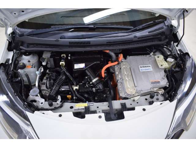 ホンダスタッフがしっかり整備して保証付きにてお渡し致します。エンジンルームもクリーニング済みです。快適なドライブをお楽しみください。