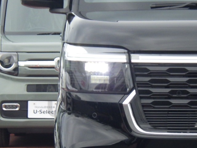 ★LEDヘッドライト搭載★ 白っぽく光る明るく省電力なLEDライト！先進的な白い輝きでフロントフェースを引き締めます☆