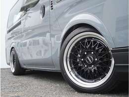 ESSEXオリジナル　ENCM18インチ（2ピースアルミホイール）★即納台数多数取り揃え！気に入っていただけるお車ご提案します☆ご来店お待ちしております。シーアールエス横浜店045-532-9000