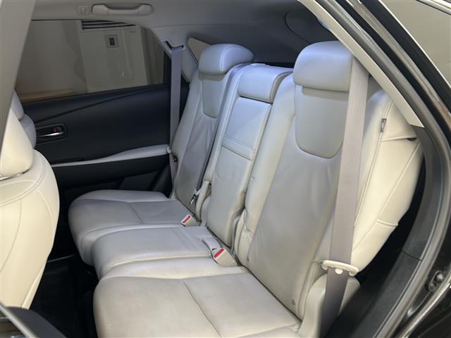 店頭販売もしておりますので、先に在庫が無くなってしまうこともございます。気になる車はまずはお問い合わせください！