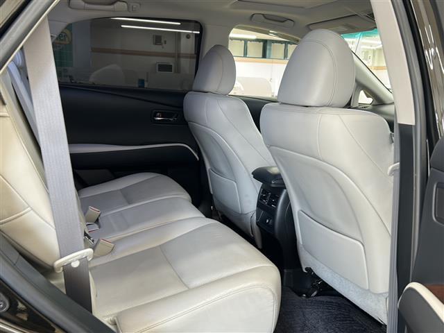 店頭在庫以外にも全国約4万台※の在庫から、ぴったりな1台をご提案します！※2023年10月現在の在庫台数です。売約済の可能性があります。