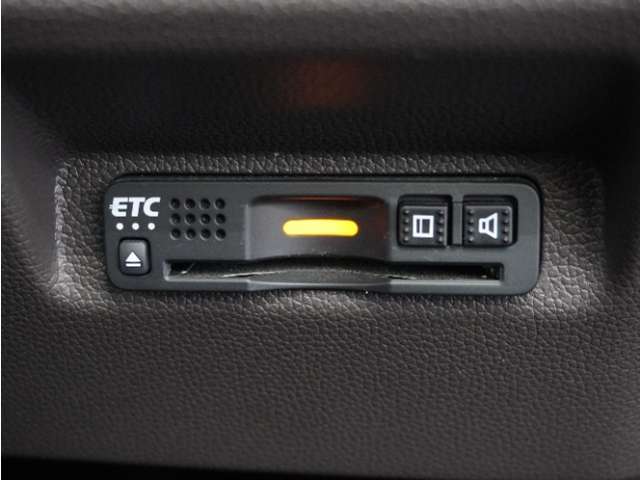 今や必需品の◆ETC車載器　装備車◆　有料道路を利用する際にスムースに通過でき、わずらわしい料金支払いから開放されます！