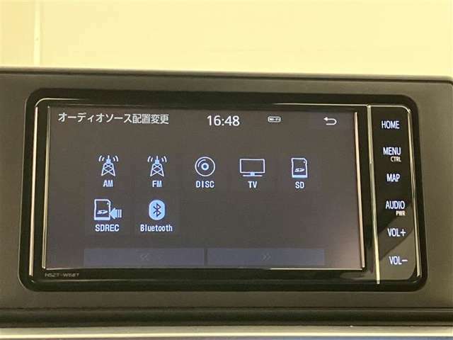 Bluetooth接続に対応しております。AM.FMラジオ　DVD再生機能付きCDステレオです。TVも視聴可能です（停車時）