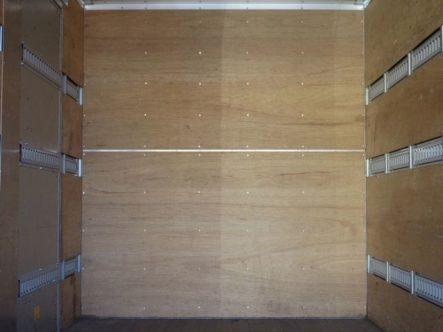 ラッシングレール3段　床板張り荷台内寸:長4710×幅2100×高2330