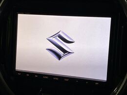 【純正ナビ】人気の純正ナビを装備。オーディオ機能も充実しており、Bluetooth接続すればお持ちのスマホやMP3プレイヤーの音楽を再生可能！毎日の運転がさらに楽しくなります！！