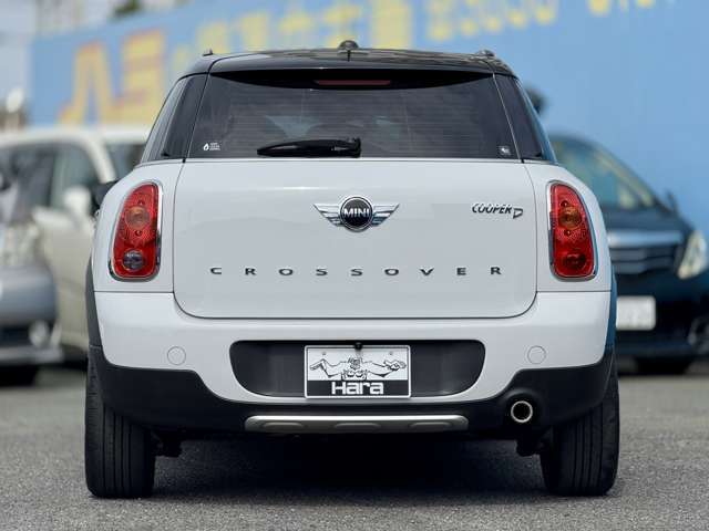 リアバンパーに補修痕(再塗装)が御座いますが綺麗に処理されておりよく見ないと判らないレベルです！