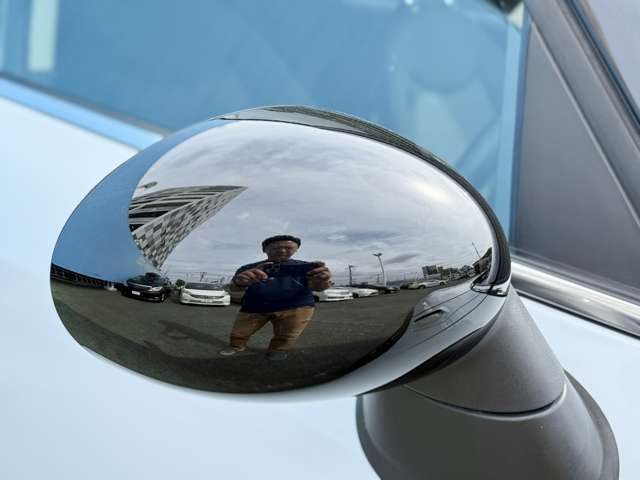 擦りやすいサイドミラーも目立つキズなど無くキレイ！！