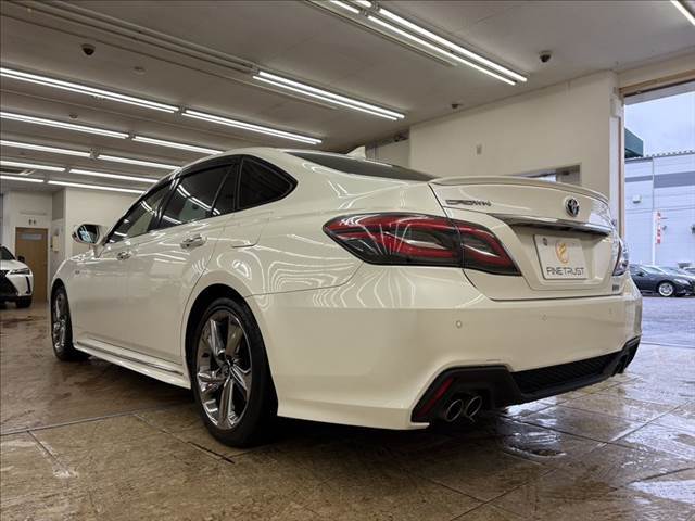 店舗敷地内に駐車スペースもございます。お車でのご来場をお考えの方はご安心ください♪