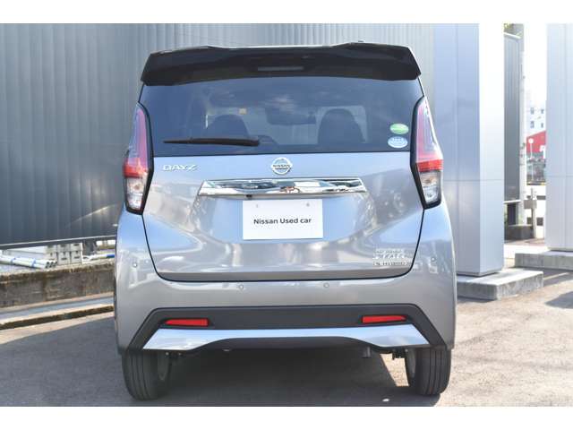 ★リヤカメラと障害物センサーがあるのでバック駐車も安心