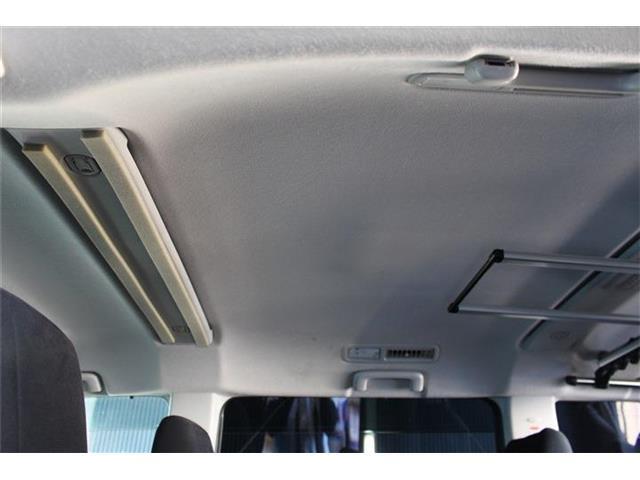 天井のシミなどもありません！綺麗なお車を低価格でお乗り頂けます！ご不明点やご来店のお際は是非お電話でご連絡下さい！無料電話番号は029-828-5331です！！