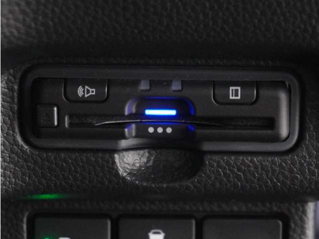 【ETC車載器】高速道路のご利用時にとても便利なETC車載器。セットアップ(費用別途)後にお渡ししとなります。