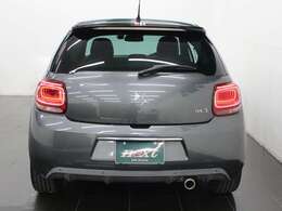 限定車　専用シート　純正オーディオ　Bluetooth　HIDヘッドライト　オートライト　LEDテールランプ　純正アルミホイール　ETC　オートエアコン　クルコン