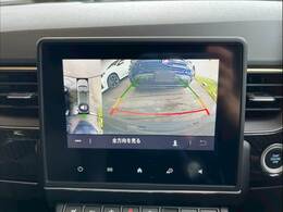 「アラウンドビューモニター」を装備で駐車が苦手な方でも安心です。