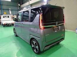 LEDテール.リア5面プライバシーガラス車.リアドア内部サンシェード機能.