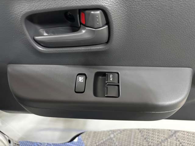 フリーダイアル電話料金無料。こちらにお電話ください。TEL　0078-6002-848361
