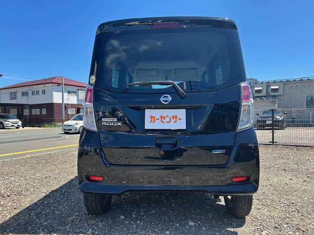 新車.中古車販売車両全て下廻り洗車、錆止め作業をやらせていただきます。