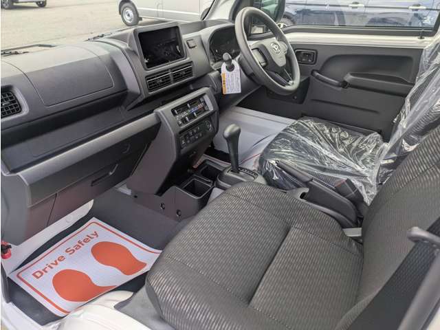 ☆安全装備・衝突軽減ブレーキ付のお車も多数ご用意しております☆詳しくは営業スタッフご相談下さいませ♪