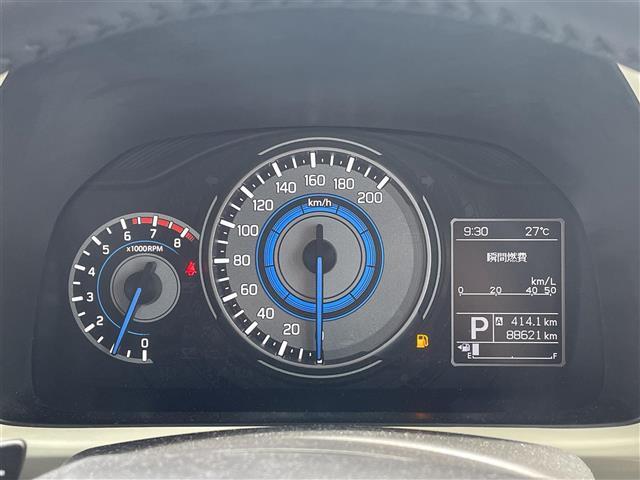 【スピードメーター】メーターがシンプルで見やすく運転しやすいですね！