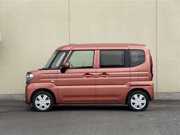 ボディ色はコーラルオレンジメタリックです。