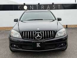 当社自慢のお車です。横にこの車のセールスポイントを、20枚写真と説明でアピールしてあります！まずはご覧になってください。いろんなところをチェックできますよ。