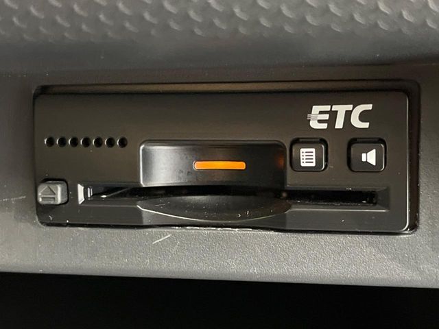 【ETC】高速道路の料金所をストレスなく通過！話題のスポットやサービスエリアに多い「スマートIC」利用時は必須のアイテムです。当店でセットアップを実施、ご納車当日からすぐにご利用いただけます！