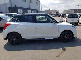 ボディーコーティングやメンテナンスを含むお得なパックをご用意しております♪詳しい内容は当店スタッフまでお気軽にお問合せ下さい！