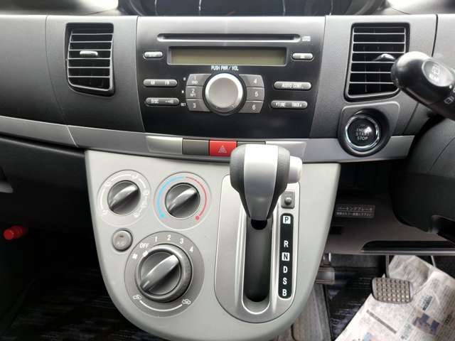 当店は九州運輸局認証工場です！納車前整備、アフターメンテナンスお任せ下さい！鈑金塗装も自社にて行っております！もしもの時も迅速に対応致します！お車の詳細に関しては無料電話までお気軽にご連絡下さい♪