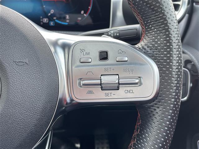 【運転席操作部】『運転席周辺の装備』の画像になります。快適なドライブを楽しむための機能が装備されています！運転席から触れるので使いやすいです！