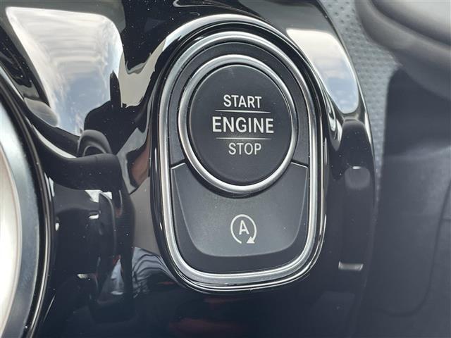 【運転席操作部】『運転席周辺の装備』の画像になります。快適なドライブを楽しむための機能が装備されています！運転席から触れるので使いやすいです！