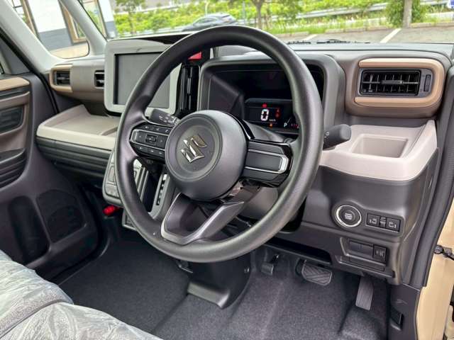 運転中・乗車中も足元ゆったり☆快適なドライブをお楽しみ頂けます♪