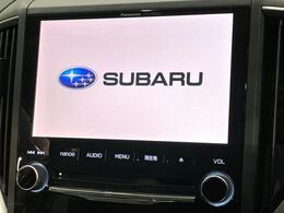 【純正8インチナビ】人気の純正ナビを装備。オーディオ機能も充実しており、Bluetooth接続すればお持ちのスマホやMP3プレイヤーの音楽を再生可能！毎日の運転がさらに楽しくなります！！