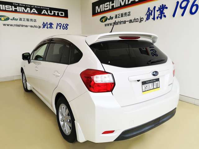 最新地図データ更新　スマートキー  カロッツェリアナビ　バックカメラ　HID　禁煙車　リアスポイラー　前後マッドガード　フルセグ　Bluetooth　CD録音　DVD再生　SD　USB　横滑り防止