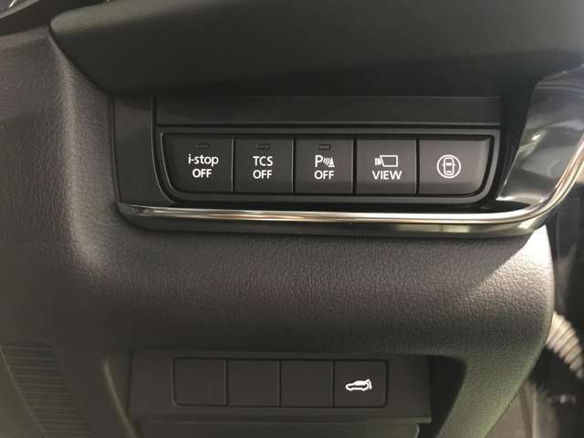 運転席回りのスイッチで安全装備のON/OFFも簡単に！